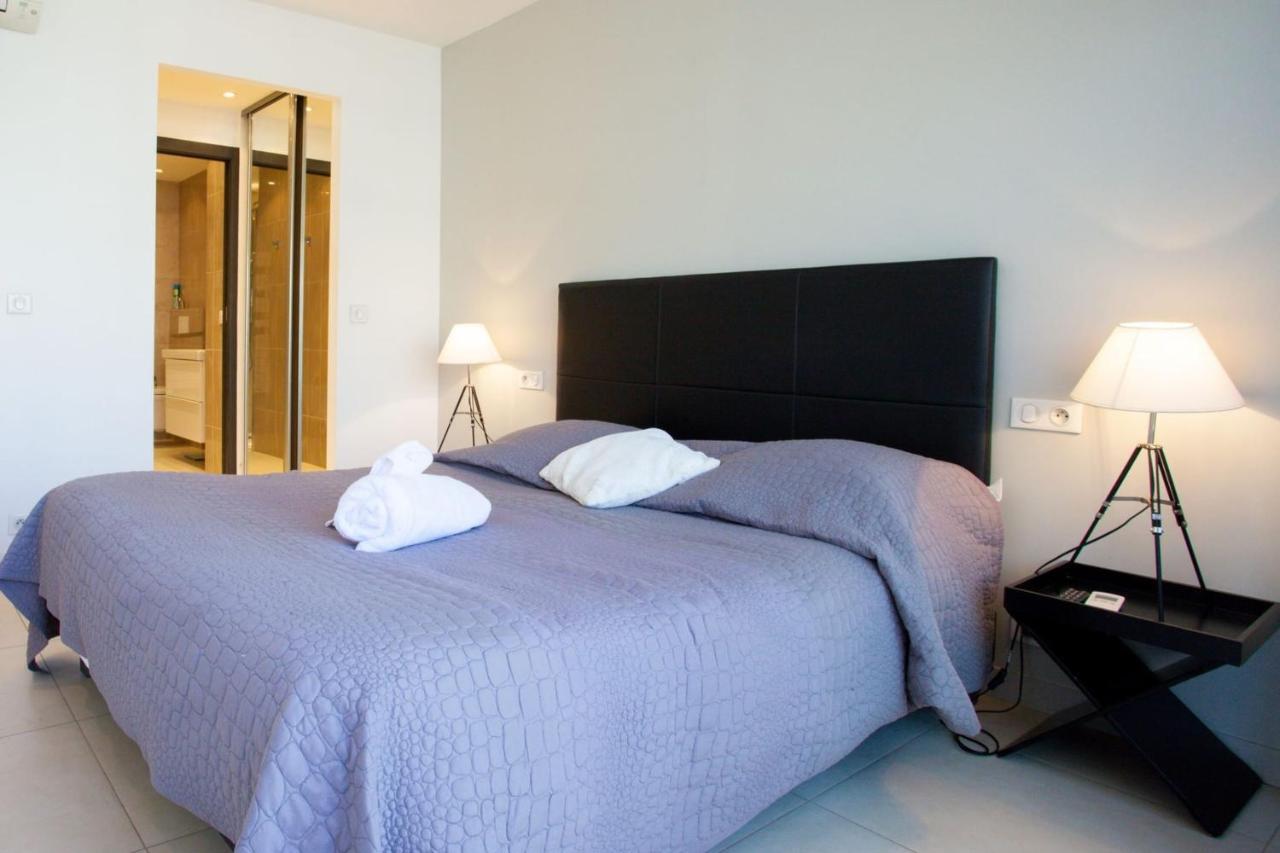 Modern Two Bedroom With Two Bathrooms, Just Behind The Carlton Appartamento *